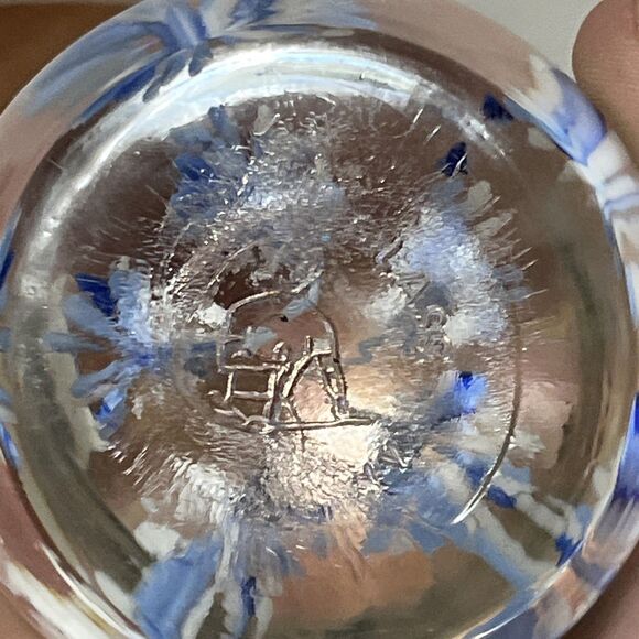 Beautiful John Gentile Art Glass Blue Flower Controlled Bubble Paperweight 2.75” - Picture 6 of 6